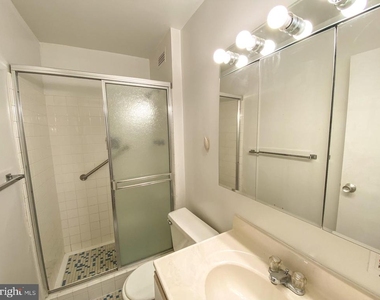 130 Slade Avenue - Photo Thumbnail 7