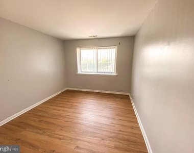 130 Slade Avenue - Photo Thumbnail 19