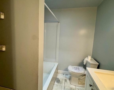 4013 Eierman Avenue - Photo Thumbnail 6