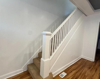 4013 Eierman Avenue - Photo Thumbnail 2