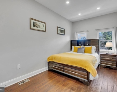 1167 Morse Street Ne - Photo Thumbnail 32