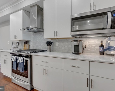 1167 Morse Street Ne - Photo Thumbnail 13