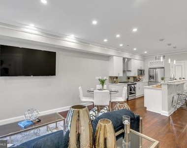 1167 Morse Street Ne - Photo Thumbnail 3