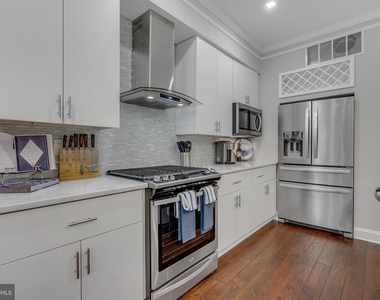1167 Morse Street Ne - Photo Thumbnail 11