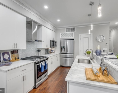 1167 Morse Street Ne - Photo Thumbnail 8