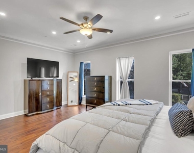 1167 Morse Street Ne - Photo Thumbnail 26