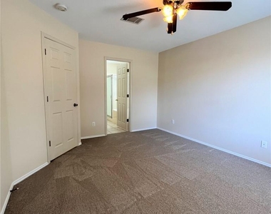 1412 W Pflugerville Pkwy - Photo Thumbnail 12