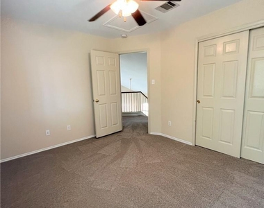 1412 W Pflugerville Pkwy - Photo Thumbnail 22