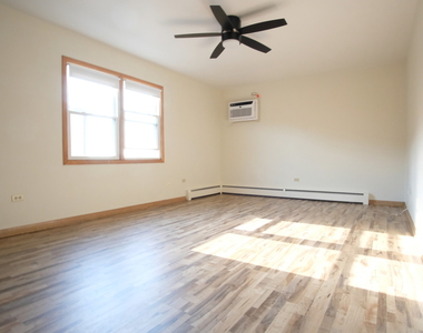 8418 W Oak Avenue - Photo Thumbnail 10