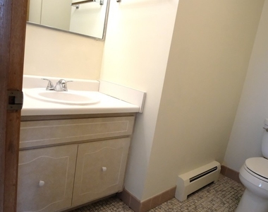 8418 W Oak Avenue - Photo Thumbnail 20