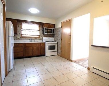 8418 W Oak Avenue - Photo Thumbnail 18