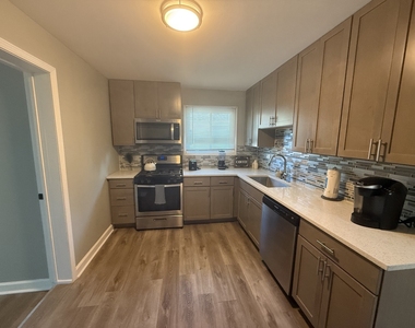 362 Marion Court - Photo Thumbnail 8