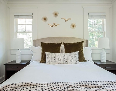 352 Sinclair Avenue Ne - Photo Thumbnail 19