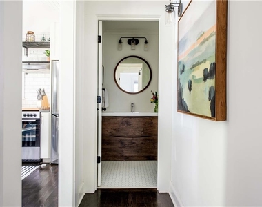 352 Sinclair Avenue Ne - Photo Thumbnail 14