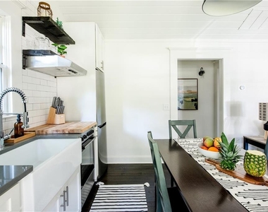 352 Sinclair Avenue Ne - Photo Thumbnail 13