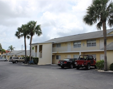 4009 Se 11th Avenue - Photo Thumbnail 1