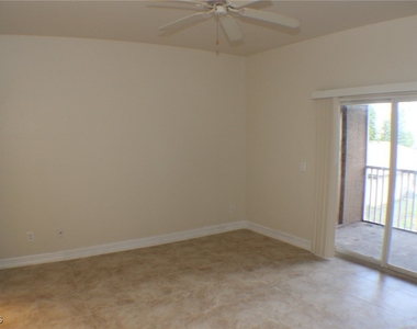 607 Se 13th Place - Photo Thumbnail 5