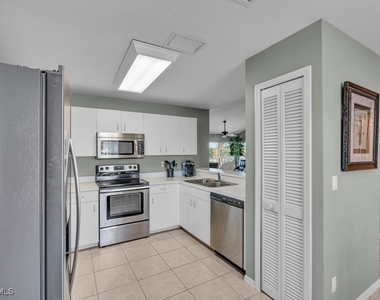 8251 Grand Palm Drive - Photo Thumbnail 17