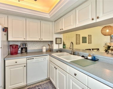 7500 Estero Boulevard - Photo Thumbnail 11