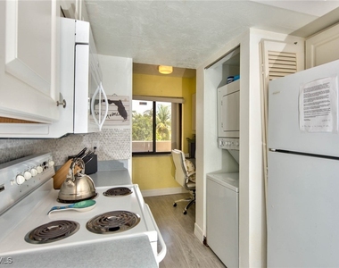 7500 Estero Boulevard - Photo Thumbnail 9