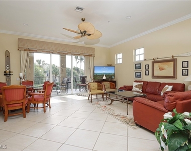 400 L Ambiance Circle - Photo Thumbnail 3
