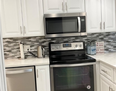 964 8th Avenue S - Photo Thumbnail 15
