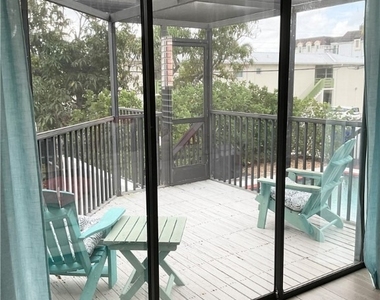 964 8th Avenue S - Photo Thumbnail 4