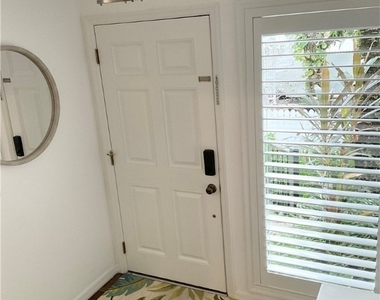 964 8th Avenue S - Photo Thumbnail 3