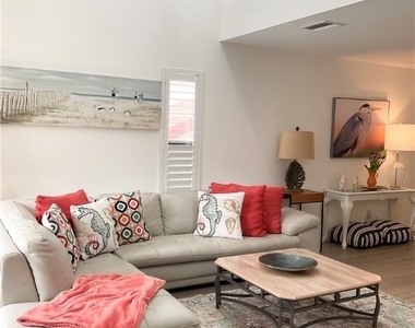 964 8th Avenue S - Photo Thumbnail 8