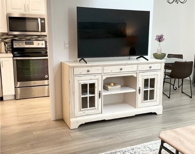 964 8th Avenue S - Photo Thumbnail 7