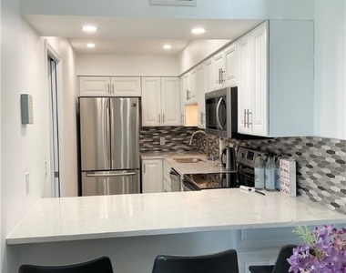 964 8th Avenue S - Photo Thumbnail 17