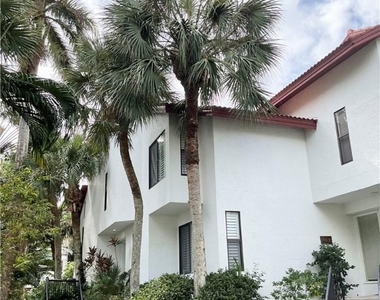 964 8th Avenue S - Photo Thumbnail 2
