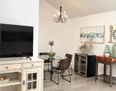 964 8th Avenue S - Photo Thumbnail 12