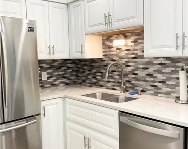 964 8th Avenue S - Photo Thumbnail 16