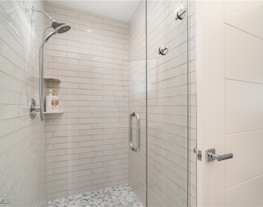 473 12th Avenue S - Photo Thumbnail 9