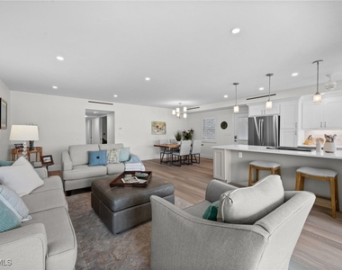 3400 Gulf Shore Boulevard N - Photo Thumbnail 7
