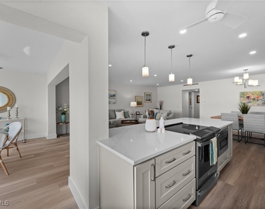 3400 Gulf Shore Boulevard N - Photo Thumbnail 11