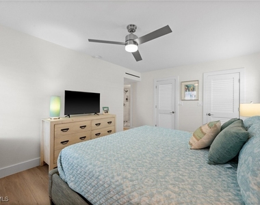 3400 Gulf Shore Boulevard N - Photo Thumbnail 16