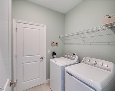 18546 Ives Drive - Photo Thumbnail 24