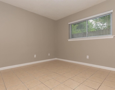 9707 Timberside Drive - Photo Thumbnail 12