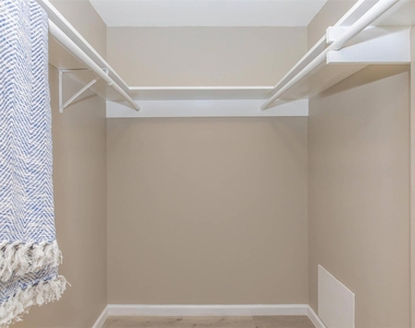 9707 Timberside Drive - Photo Thumbnail 6