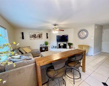 4411 Kacee Drive - Photo Thumbnail 8