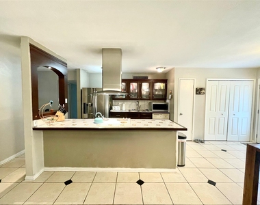 4411 Kacee Drive - Photo Thumbnail 5