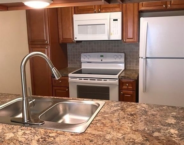 1947 Green Briar Colony Drive - Photo Thumbnail 8