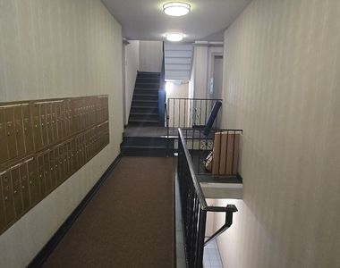 E. 87/York Ave Open Plan Studio w/Elevator, Laundry & NO Broker's Fees!  - Photo Thumbnail 5