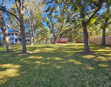 603 Landrum Avenue - Photo Thumbnail 14