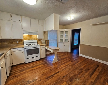 603 Landrum Avenue - Photo Thumbnail 5