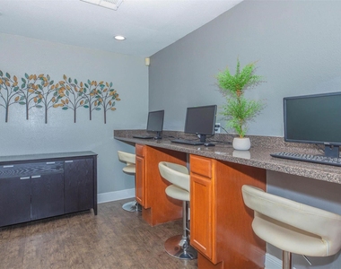 21717 Inverness Forest Boulevard - Photo Thumbnail 15
