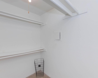 21717 Inverness Forest Boulevard - Photo Thumbnail 7