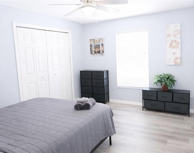 2082 Old Arbor Court - Photo Thumbnail 21